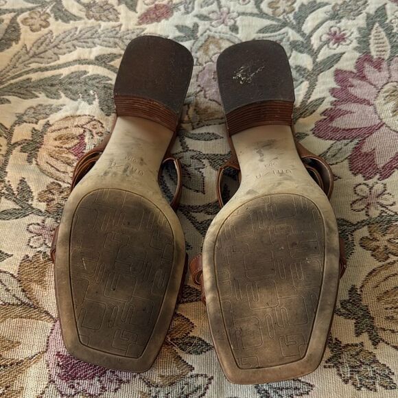 Unisa | 9.5 M Unmiriam5 Brown Block Heel Strappy Heels - Picture 5 of 8